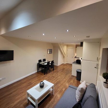 Great Apartment Next To Tooting Bec Tube Station! Londres Exterior foto