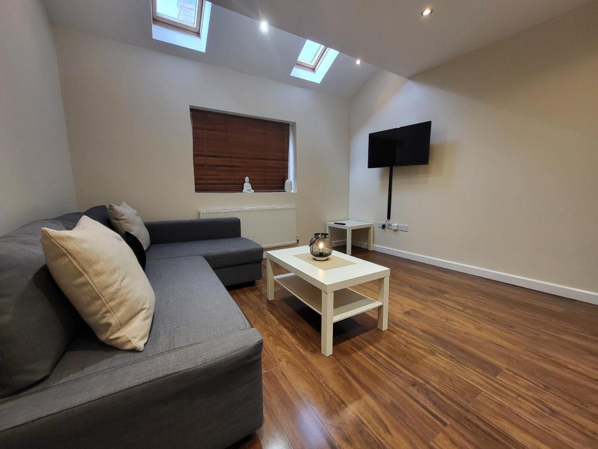 Great Apartment Next To Tooting Bec Tube Station! Londres Exterior foto