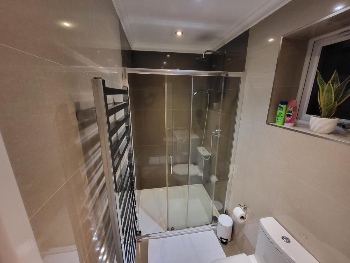 Great Apartment Next To Tooting Bec Tube Station! Londres Exterior foto